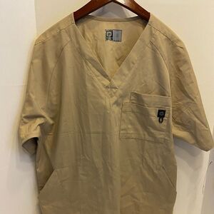 New Mens wonder wink nurse scrub top khaki medium